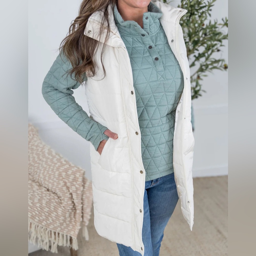 Michelle Mae Cream Harlow Puffer Vest